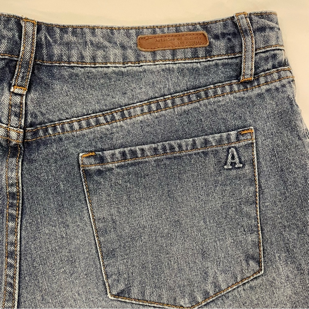 Articles of Society 100% Cotton Denim Frayed Hem Women's Jean Shorts size 29 - Picture 5 of 8